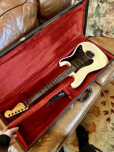 <span>022</span>1987 Fender Strat Boxer series