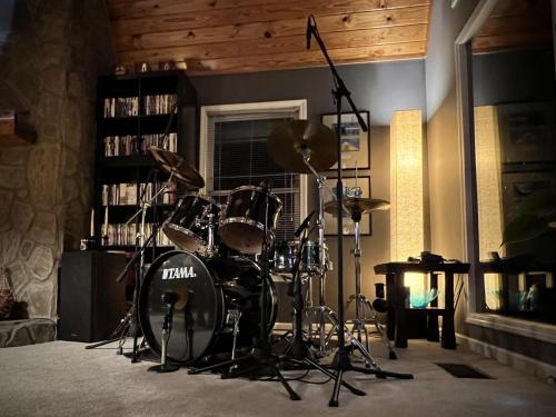 16 Tama drum kit, fulled miced