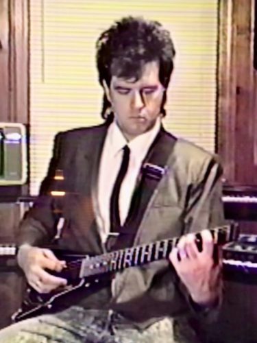 <span>07</span>Steinberger GP2S headless