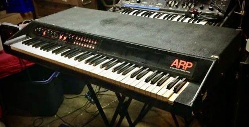 <span>24</span>Arp 16-voice electric Piano