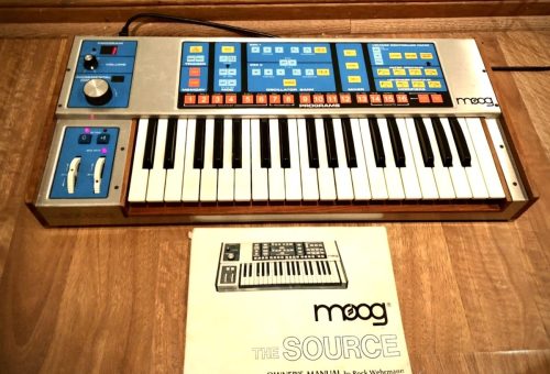 <span>15</span>Moog Source