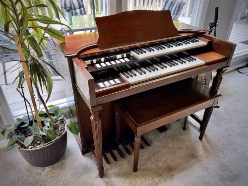 <span>05</span>Hammond M3 #2 with <br />Vent II Leslie simulator