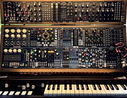 <span>011</span>Custom modular Eurorack<br />synth 150hp, 3 tiers