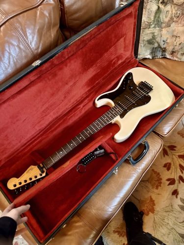 <span>022</span>1987 Fender Strat Boxer series