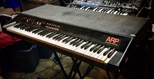 <span>24</span>Arp 16-voice electric Piano