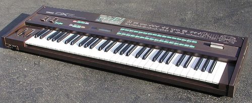 <span>12</span>Yamaha DX7<br />with E! upgrade