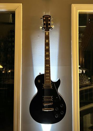 32 Great Divide prototype Les Paul
