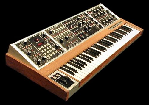 <span>07</span>Moog MemoryMoog #2